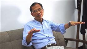 曾鈺成分析反送中抗爭及一國兩制問題香港立法會前主席曾鈺成表示，「普選無望」和「社會不公」是這次「反送中」抗爭迅速爆發的核心原因，港府應成立獨立調查委員會，反思一國兩制下的管治問題。圖攝於8月26日曾鈺成辦公室。中央社記者沈朋達攝　108年9月9日