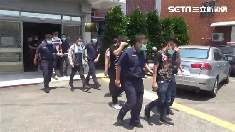 他被法器敲到頭　撂人找遶境隊伍理論