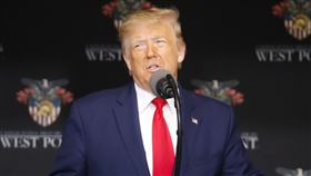 川普
推特https://twitter.com/MarcuswevansSr/status/1271926709340614656/photo/1