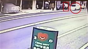 屏東,車禍,肇事逃逸,騎樓,老翁（圖／翻攝畫面）