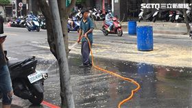 廚餘桶,馬路,騎士,永和,翻攝臉書我是永和人