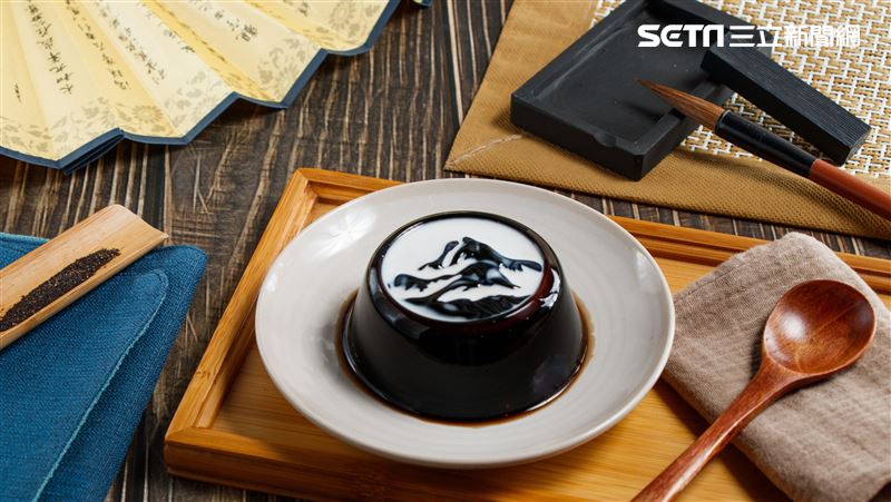 故宮攜手黑丸開賣仙草凍　預購通路曝