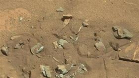 ▲火星以及火星表面石礫。（圖／取自NASA官網）