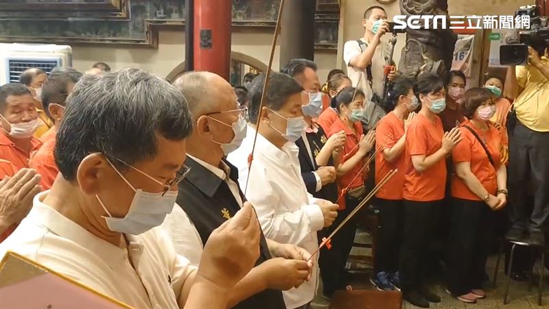 大甲媽回鑾！顏清標現身奉天宮護駕