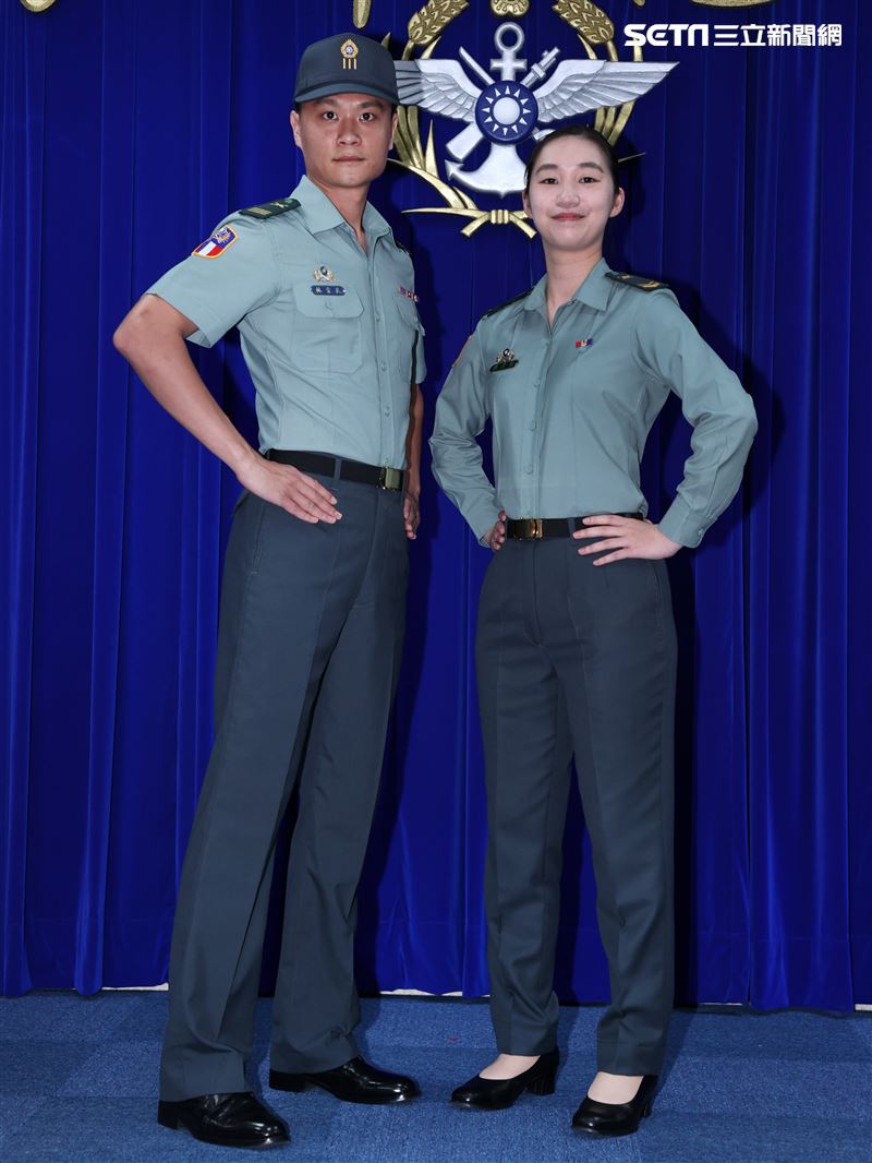 陸軍司令部研改團隊完成「軍便服」。（記者邱榮吉/攝影）