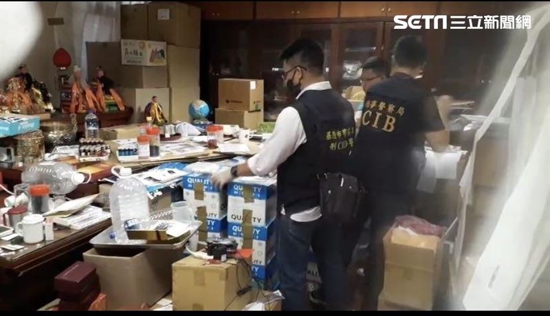 稱要帶信徒去外太空　少龍太空梭曝光