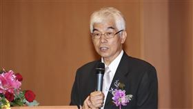 公路總局新任局長許鉦漳公路總局16日舉行局長布達典禮，新任局長許鉦漳宣誓就職。中央社記者張皓安攝　109年6月16日