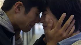 （圖／翻攝自YouTube「梁靜茹Fish Leong + 艾怡良 Eve Ai [ 飄洋過海來看你 SEA You Soon ] Official Music Video」）