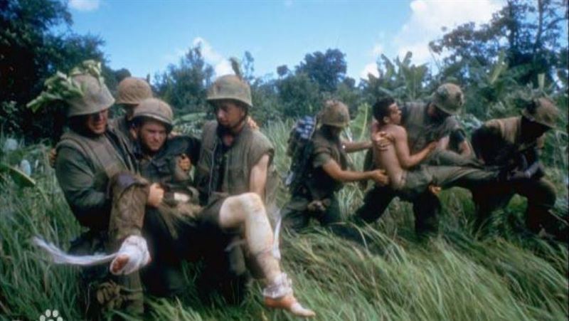 鋼盔根本擋不住子彈　為何士兵非要戴