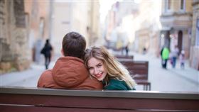 ▲交往中的男女朋友去見雙方家長，心中總有很多祕密是不想對人說的！（示意圖／翻攝自pixabay）