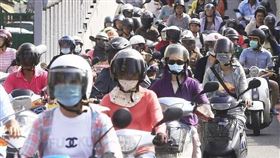 對外界要求降低或取消機車貨物稅，財政部長蘇建榮回應，貨物稅課徵除涉及環保，又是地方財源之一，須和能源稅開徵一同審慎研議。（中央社檔案照片）