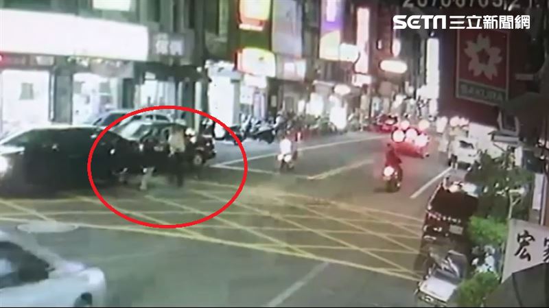 男不爽他按喇叭　翁遭毆倒地9天亡