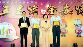 「桃園市觀音區草漯第一、三、六整體開發單元市地重劃統包工程」榮獲勞動部-2019年第13屆金安獎佳作（圖／桃園市政府）