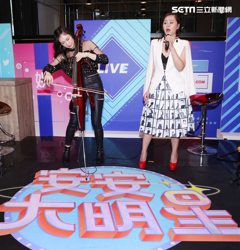 嫚凌安安大明星。（記者邱榮吉/攝影）