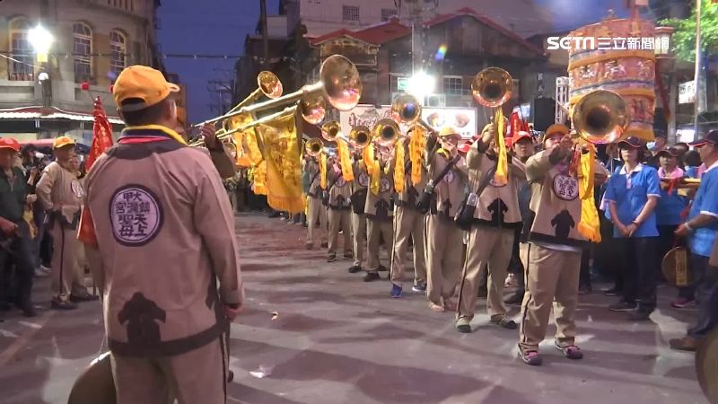 大甲媽祖到北斗　擲筊多留30分鐘