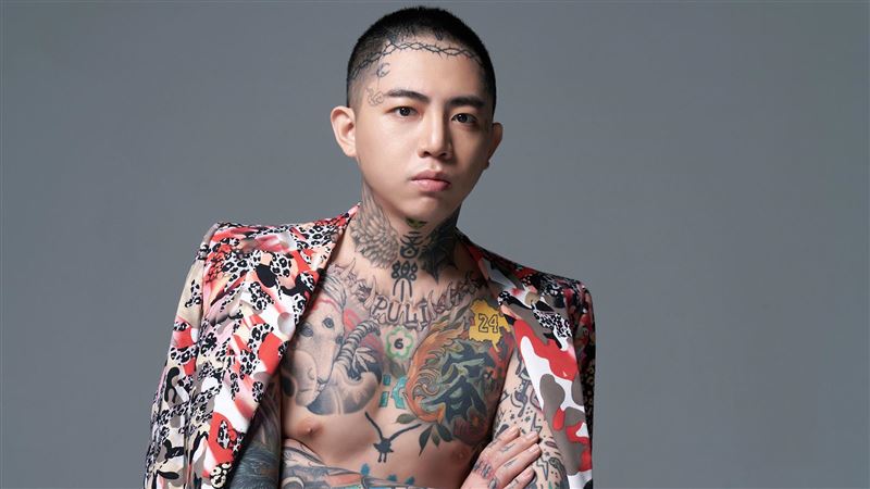 謝和弦勒戒後首露面　驚曝父一夜白髮