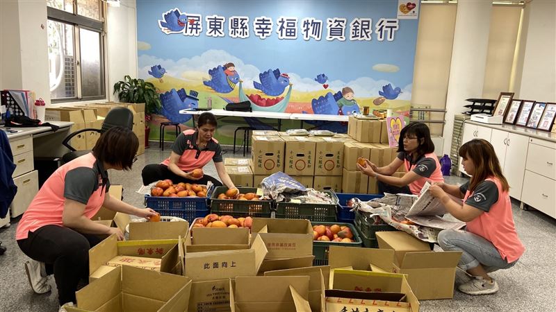 屏縣慈善協會　助滯銷蔬果變廢為寶
