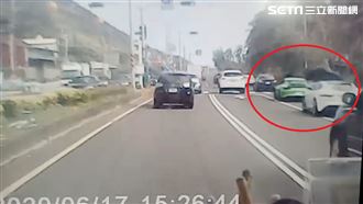 台1線保時捷飆速狂鑽　囂張畫面曝光