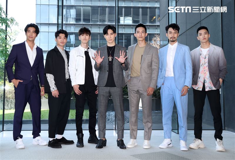 「我的青春沒在怕」演員吳翔震、侯彥西、孫沁岳、唐禹哲、王家梁、張雁名、徐謀俊出席卡司發布會。（記者邱榮吉/攝影）