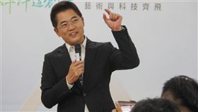 黃健庭卸任縣長後　將吃遍台東美食台東縣長黃健庭即將卸任，22日舉行感恩惜別茶會，黃健庭說，卸任後最想做的事，將與夫人吃遍台東美食，接著擔任台東志工。（台東縣政府提供）中央社記者盧太城台東傳真　107年12月22日