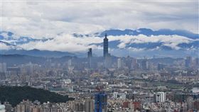 亞洲開發銀行（ADB）18日發表報告，將台灣經濟成長預測從1.8%調降到0.8%，在亞洲四小龍中表現最佳。（中央社檔案照片）