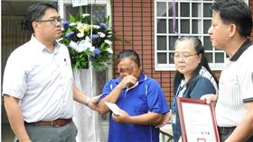 南投，孝孫，採番茄，壓車，農用搬運車，男童（圖／翻攝畫面）