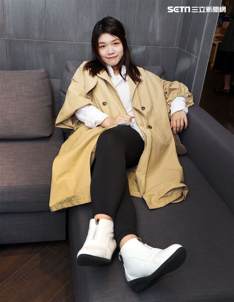 陳侑彤三立新聞網專訪。（記者邱榮吉/攝影）
