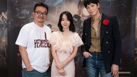 《屍速列車2：感染半島》導演延尚昊和男女主角姜棟元、李貞賢 車庫娛樂提供