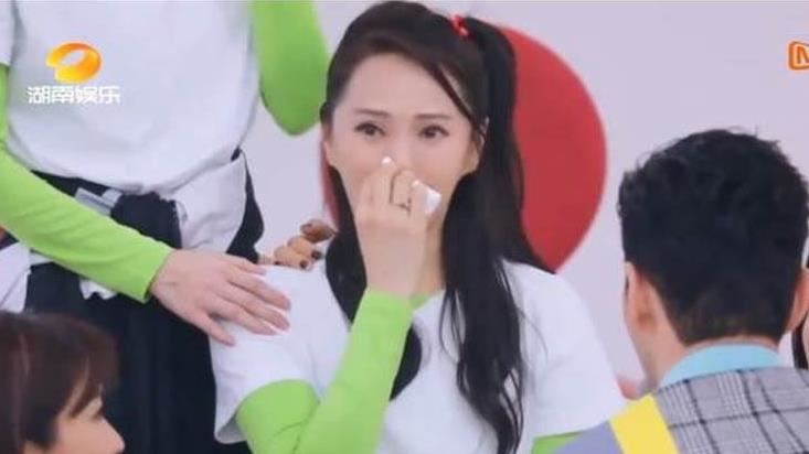 遭爆愛搶風頭　52歲伊能靜崩潰爆哭