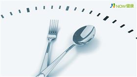 名家專用／NOW健康／如果每天攝取的總熱量相同，為什麼不能在睡前吃東西呢？(勿用)