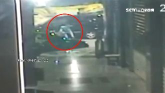 男持刀砍前妻男友　遭奪刀後落荒而逃