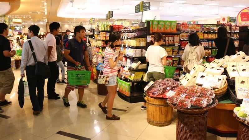 貴婦超商裕毛屋復業　1客人狂買2萬