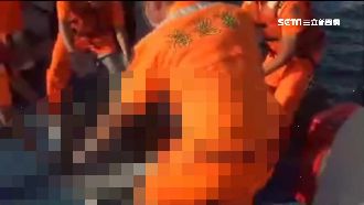 無頭屍漂鵝鑾鼻外海　海巡打撈畫面曝