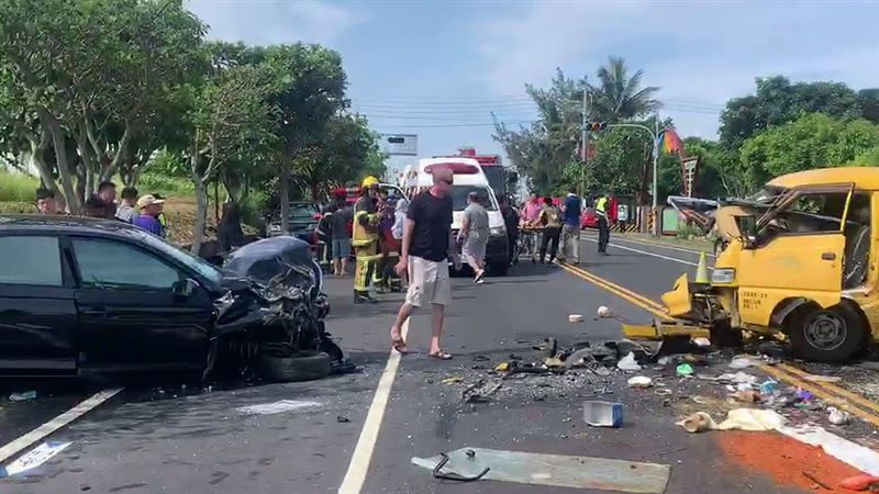 新／台東工程車與轎車對撞　3人受傷
