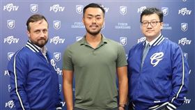 林家正擔任富邦英文轉播嘉賓。（圖／富邦悍將提供）