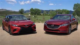 ▲Toyota Camry TRD VS Mazda 6（圖／翻攝The Fast Lane Car Youtube）