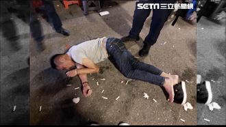 苗栗夜市斧頭尋仇　男驚悚倒臥攤販區