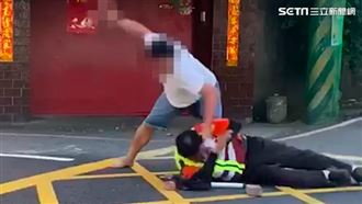 往死裡打？騎士不爽封路拿磚猛敲他頭