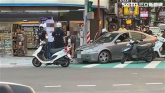 載熱褲妹越線！警驚見毛小孩腳踩槍械