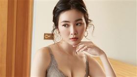 女星舒子晨在IG分享與男友的甜蜜互動。（圖／翻攝自舒子晨IG）