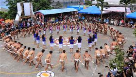 台東蘭嶼紅頭部落小米豐收祭（1）台東蘭嶼紅頭部落22日舉辦小米豐收祭，藉由歌聲與舞蹈讚頌天神的照顧，感謝神在飛魚季裡給予族人平安與豐收，並祈求部落族人安康和諧。（紅頭社區發展協會提供）中央社記者盧太城台東傳真　109年6月23日