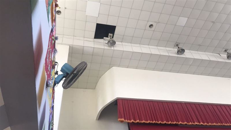國小主任佈置畢典　踩空摔墜4F慘死