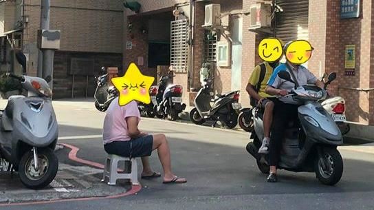 阿伯在這裡剪指甲　網怒：等發財機會