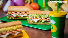 曾受到日本電視節目報導的日本SUBWAY人氣NO.1「酪梨鮮蝦堡」，好滋味風靡海外，讓許多國人看了口水直流、躍躍欲試。在千呼萬喚下，「酪梨鮮蝦堡」終於華麗登台