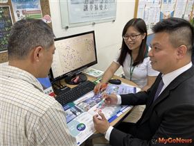 安信建經進駐信義房屋危老重建工作站，提供免費諮詢（圖／安信建經）