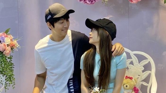 戀愛13年　許書豪帶老婆公證結婚