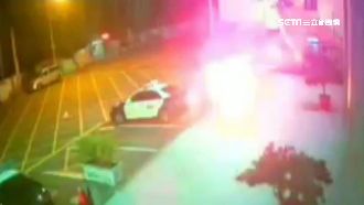 烈焰沖天！男竟在警局前潑汽油縱火