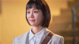 《老頑固實習生》 LINE TV提供