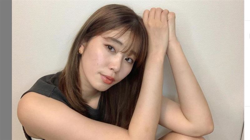 稻村亞美秀結實香肩　網友讚好有魅力