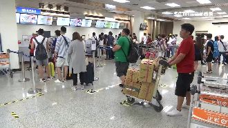 連假規劃去哪？松機逾50航班飛離島
